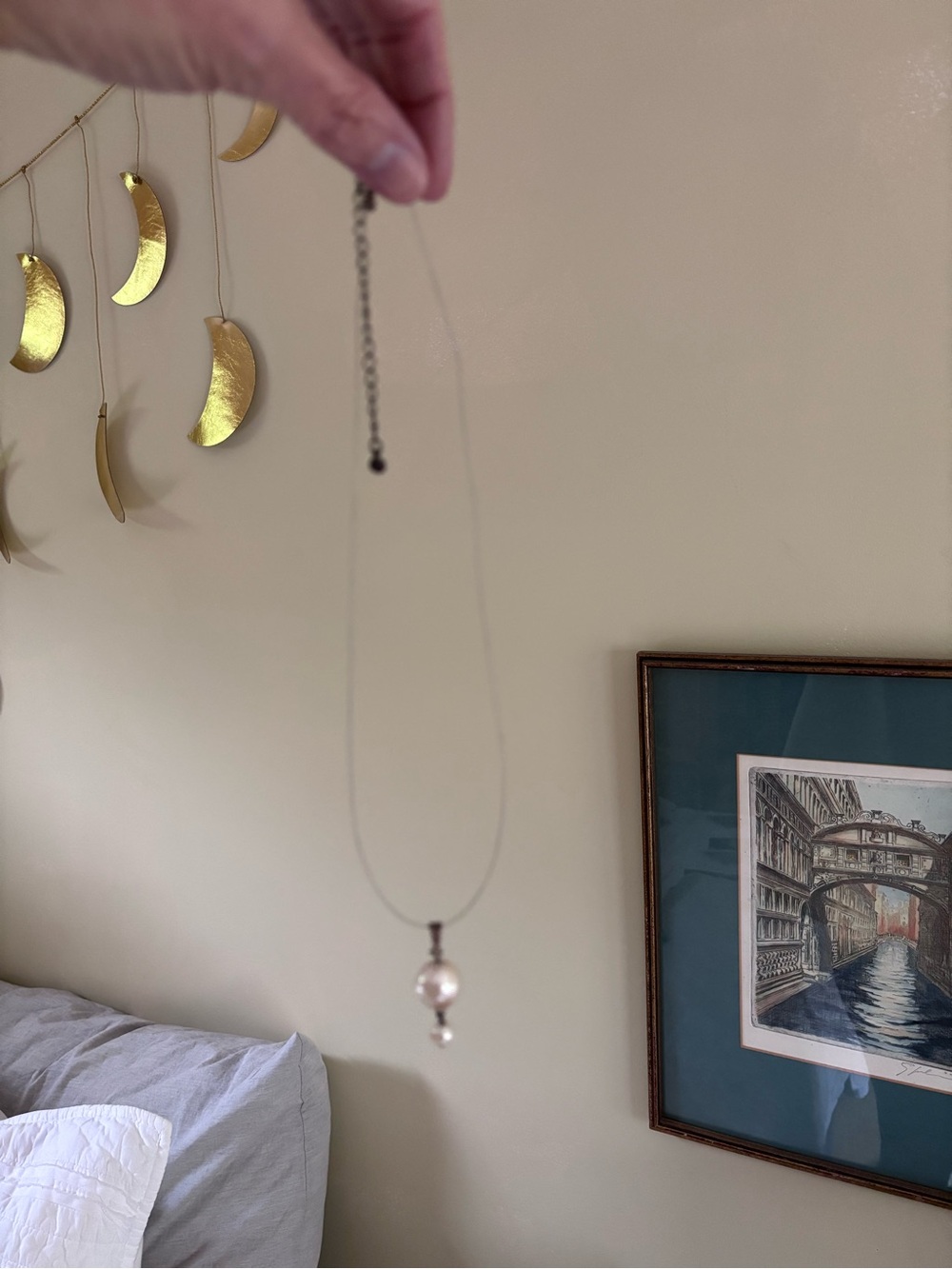 Dropped pearl necklace - graceful & simple